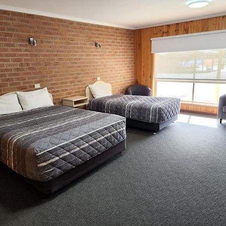 Country Roads Motor Inn Naracoorte Buitenkant foto